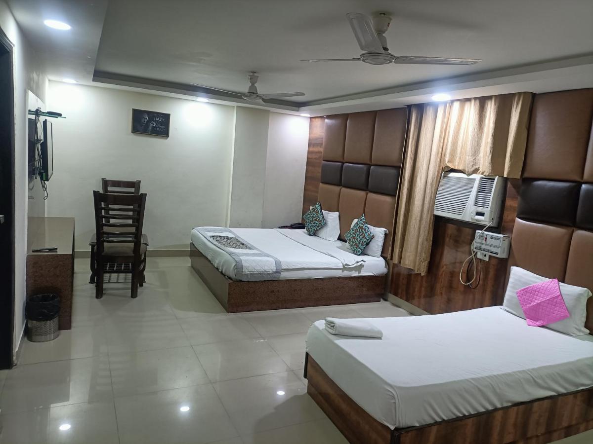 Hotel Le Mount Near Igi Airport New Delhi Exteriör bild