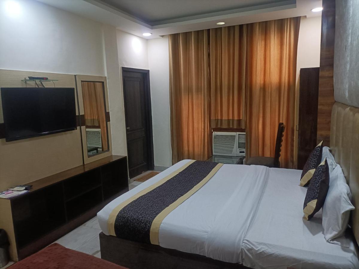 Hotel Le Mount Near Igi Airport New Delhi Exteriör bild