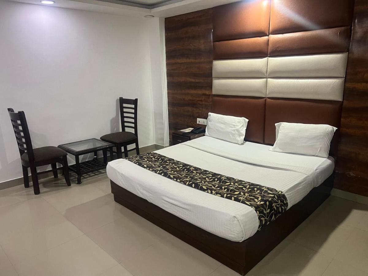 Hotel Le Mount Near Igi Airport New Delhi Exteriör bild
