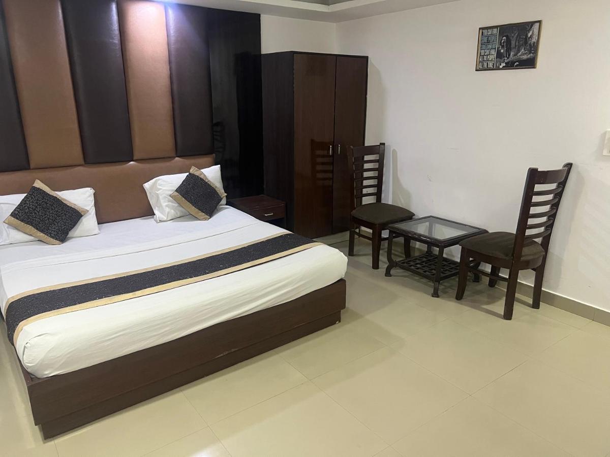 Hotel Le Mount Near Igi Airport New Delhi Exteriör bild